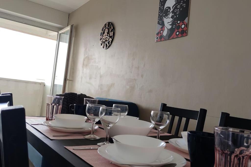 Charmant Appartement Proche Melun Centre Ville Buitenkant foto