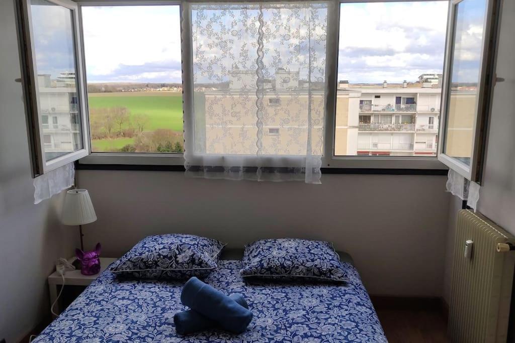 Charmant Appartement Proche Melun Centre Ville Buitenkant foto